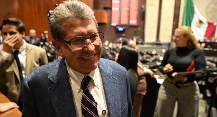 Ricardo Monreal presenta iniciativa para regular suscripciones, membresías y servicios digitales