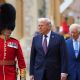 Trump es recibido en Inglaterra con fastuosa pompa y ceremonia