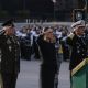 Sheinbaum encabeza el izamiento de la bandera por el aniversario de los sismos de 1985 y 2017