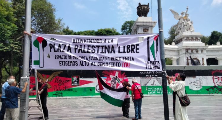 “La Puerta de la Resistencia y la Vida”: Instalan antimonumento por Palestina frente a SRE