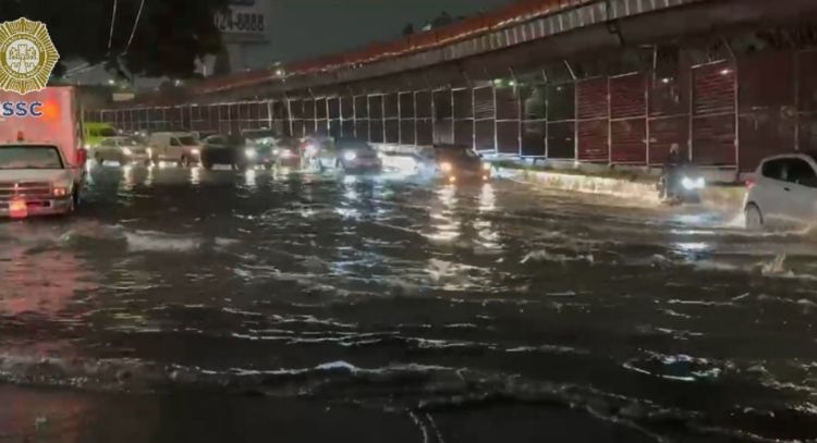 Tormentas provocan inundaciones y la suspensión del servicio en la Línea A del Metro (Videos)