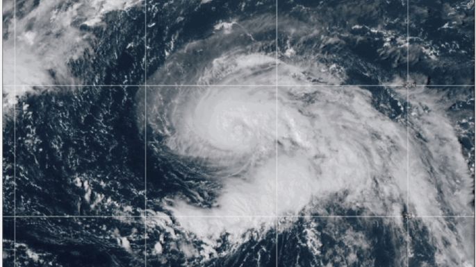 Gabrielle se convierte en huracán y se forma la tormenta tropical Narda