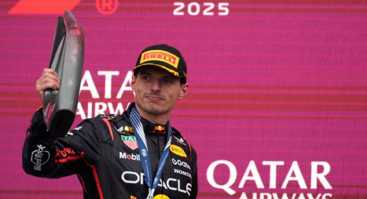 Max Verstappen gana el GP de Azerbaiyán de F1 tras choque de Oscar Piastri en la primera vuelta