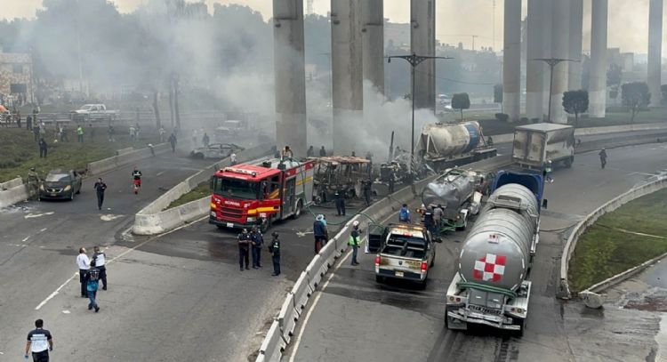 Dan de alta a dos niños de 2 años heridos en la explosión de pipa en Iztapalapa