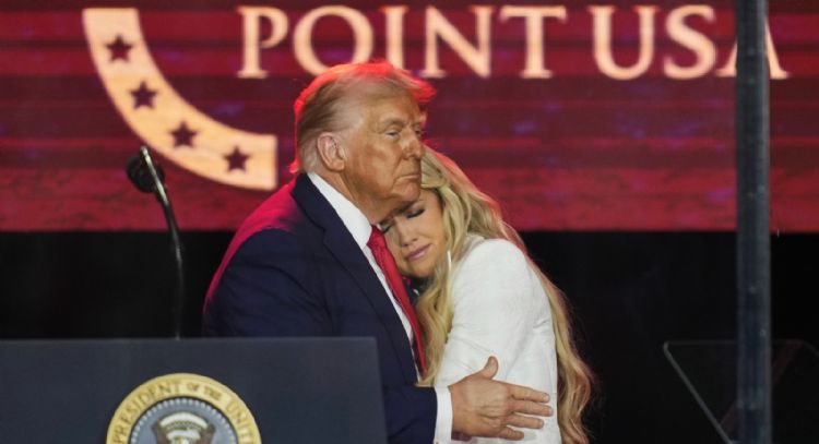 Trump elogia a Charlie Kirk como un “mártir” y destaca su impacto en el movimiento conservador