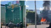 Foto ilustrativa de la nota titulada: Normalistas lanzan petardos contra 27 batallón de Iguala por jornada de lucha de Ayotzinapa