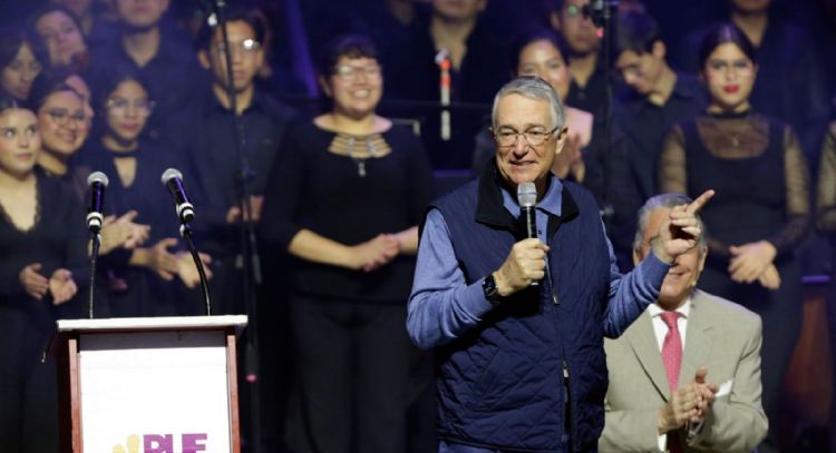 Grupo Salinas evalúa demandar a Sheinbaum en México y EU por “difamación y daño moral”