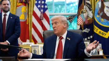Trump anuncia aranceles de 100% a medicamentos y otras tasas para muebles y camiones pesados