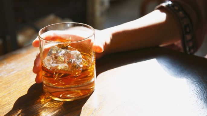Profeco revela qué whisky mexicano barato cumple con la norma en 2025