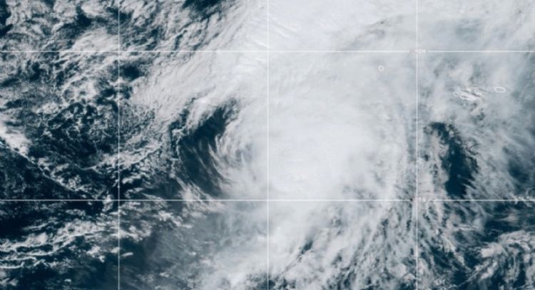 Huracán Gabrielle avanza rápido y causará fuertes lluvias y marejadas a las Azores