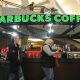 Starbucks cerrará tiendas y despedirá a 900 empleados como parte de plan de recuperación