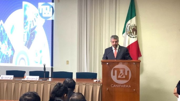 Canifarma tiene otros datos: sí abastece fármacos pese a que le deben 14 mil mdp