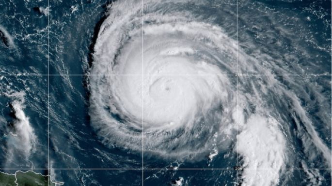 EU se prepara para tormenta que golpeará costa este como huracán Imelda en los próximos días