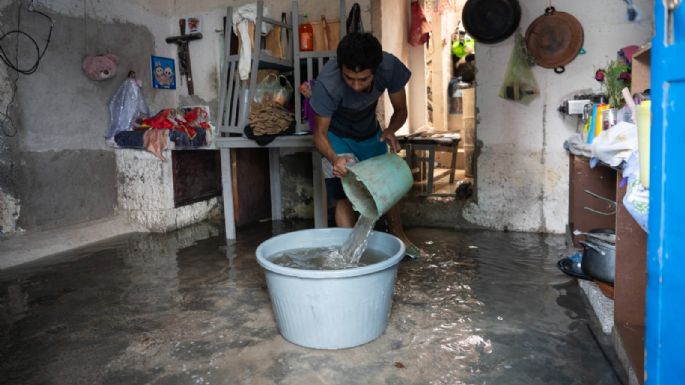Claman por ayuda tras inundaciones en Santa María Aztahuacán, Iztapalapa (Video)