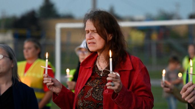 Suman cuatro los muertos por tiroteo e incendio en iglesia mormona de Michigan; abaten a agresor