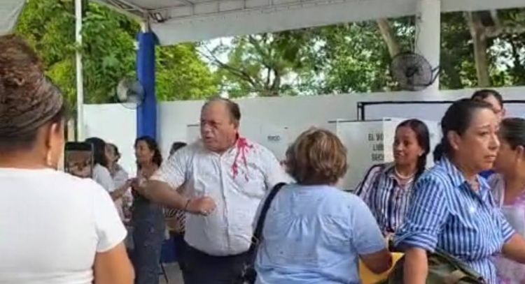 Panistas terminan a golpes en elección interna en Chetumal (Videos)
