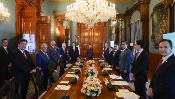 México y EU pactan “grupo de alto nivel” para luchar contra cárteles del narcotráfico