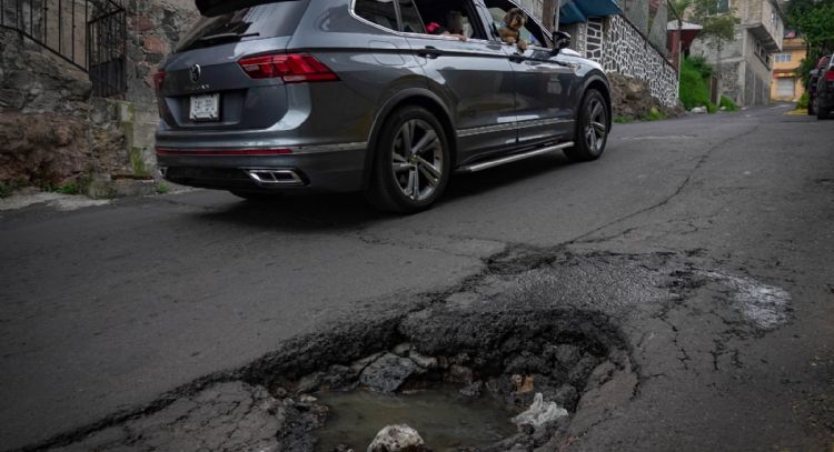 ¿Por qué hay tantos baches en CDMX? Esto dice Clara Brugada