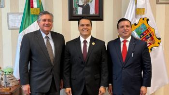 Congresistas texanos asisten a protesta del nuevo poder judicial de Tamaulipas