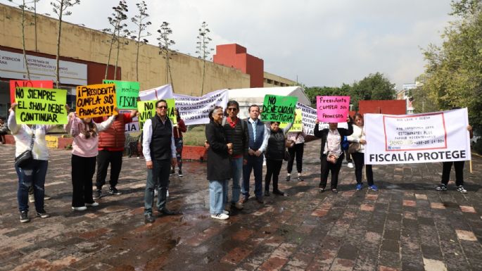 Caso Axe Ceremonia: posponen audiencia y familias afectadas protestan en el Poder Judicial