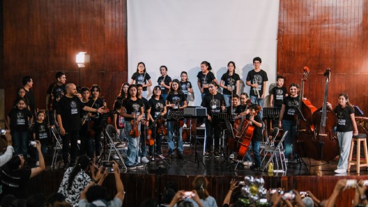 Aduana libera instrumentos donados por Suiza para niños de escasos recursos en Chiapas