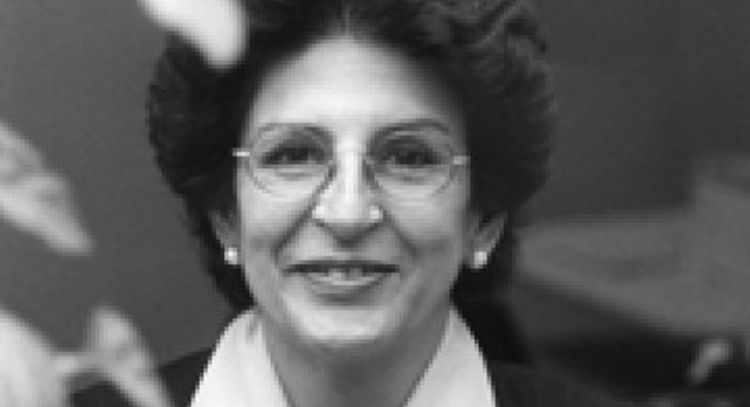 Silvia Molina recibe el Premio al Mérito Literario “Rosario Castellanos”