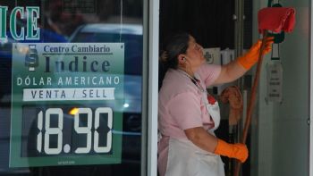 Peso pierde ante datos económicos de los Estados Unidos