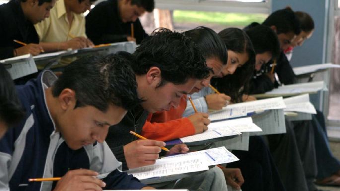 Ceneval lanza convocatoria para acreditar bachillerato y obtener titulo de licenciatura