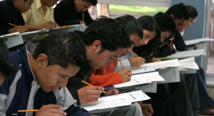 Ceneval lanza convocatoria para acreditar bachillerato y obtener titulo de licenciatura