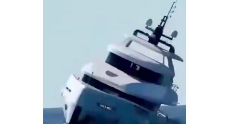 Yate de lujo se hunde en Turquía minutos después de ser inaugurado (Video)