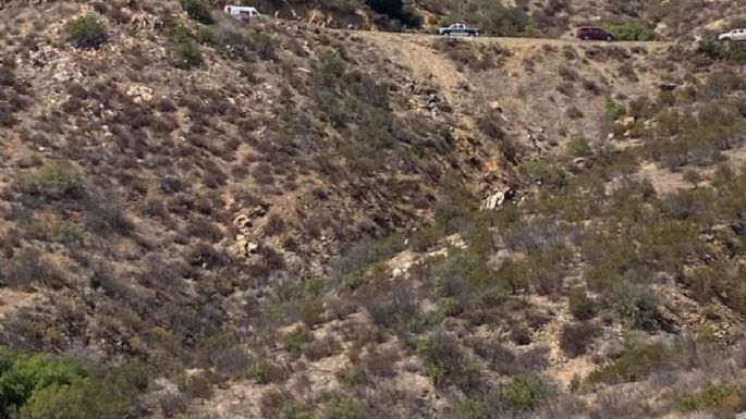 Cae camión de militares a barranco en Ensenada, Baja California; muere un cabo de infantería