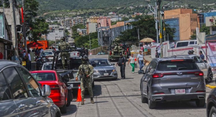 Militares y policías blindan el cuarto informe de Evelyn Salgado