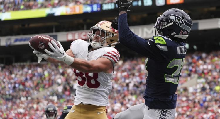 La recepción tardía de TD de Jake Tonges le da a los 49ers una victoria de 17-13 sobre los Seahawks