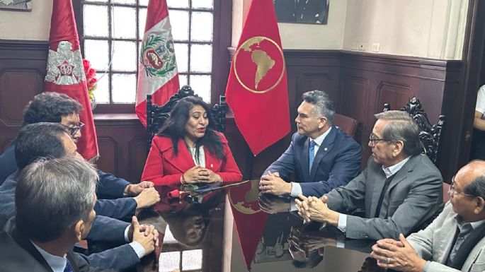Alito se reúne con Boluarte mientras el Congreso de Perú busca declarar “non grata” a Sheinbaum