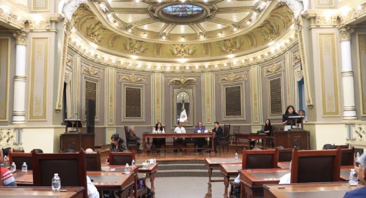 Llevarán a Tribunal Colegiado queja por desecho de amparos contra ley de ciberasedio en Puebla