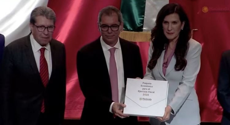 SHCP entrega el paquete económico 2026 y plantea ajustes al IEPS para bebidas azucaradas y tabacos