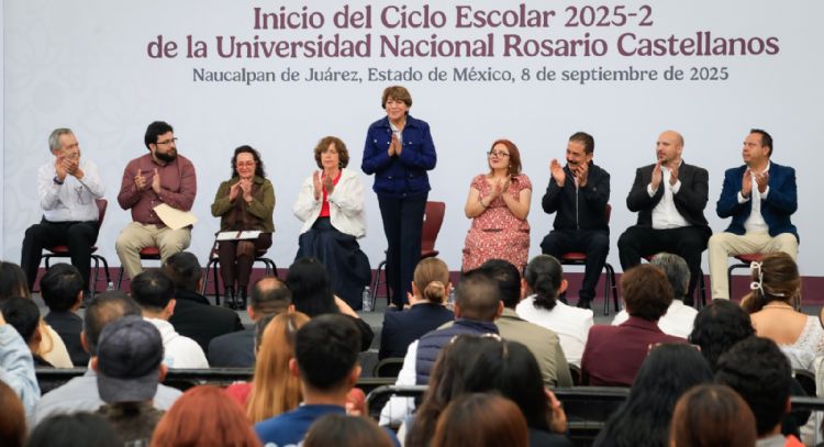 Primera generación de la Universidad Nacional Rosario Castellanos inicia clases en Naucalpan