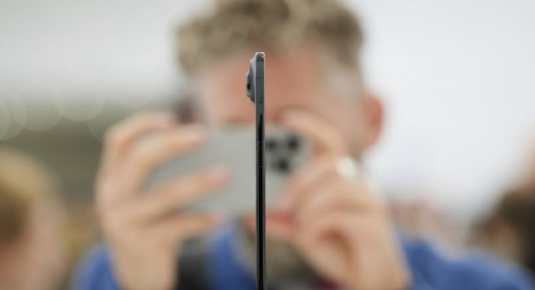 Apple presenta iPhone 17 Air, el más delgado. ¿Cuándo llega a México y cuál es su precio?