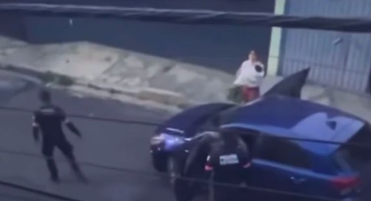Policías del Edomex agreden a automovilista en Atizapán; son separados de su cargo (Video)
