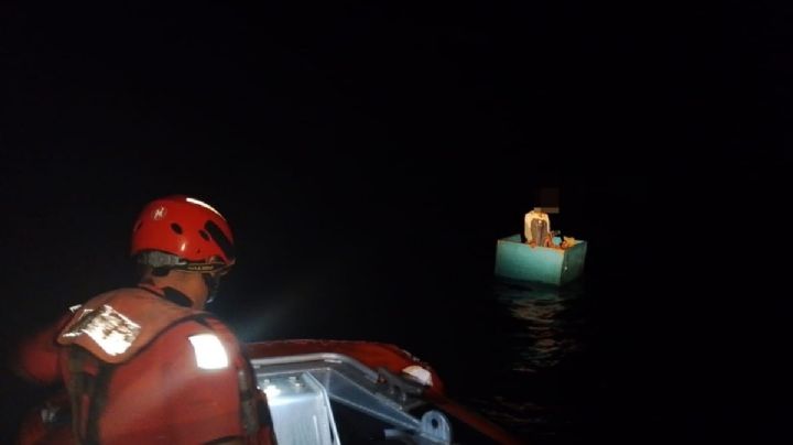 La Marina rescata a tres náufragos cerca de las costas de Chiapas