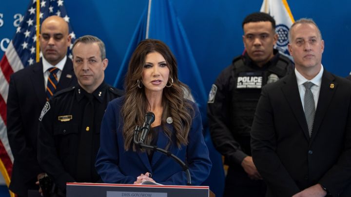 Congreso de EU debate posibles consecuencias para ICE y Noem tras asesinato de Renee Good