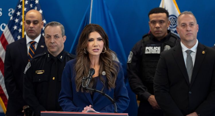 Congreso de EU debate posibles consecuencias para ICE y Noem tras asesinato de Renee Good