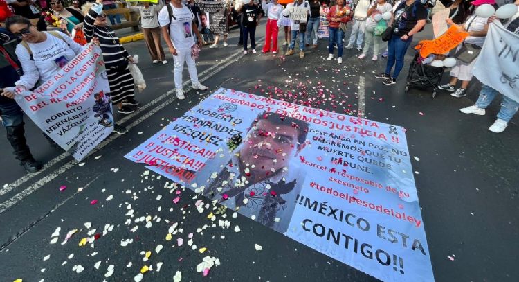 Realizan marcha pacífica por motociclista atropellado y arrastrado por un automóvil (Videos)
