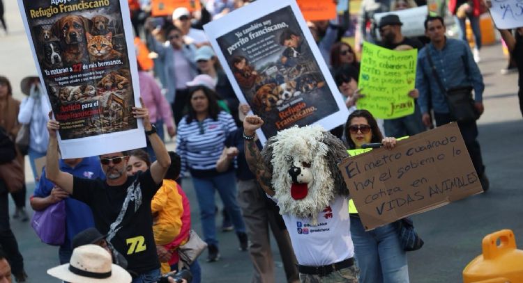 “Fue despojo, no rescate”: Marchan en defensa del Refugio Franciscano en CDMX (Video)