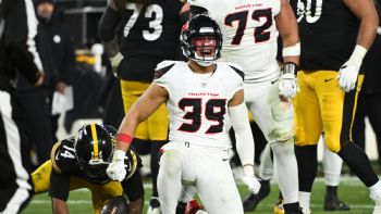 Texans consiguen su primer triunfo de playoffs de visitante y frenan a Rodgers y a los Steelers