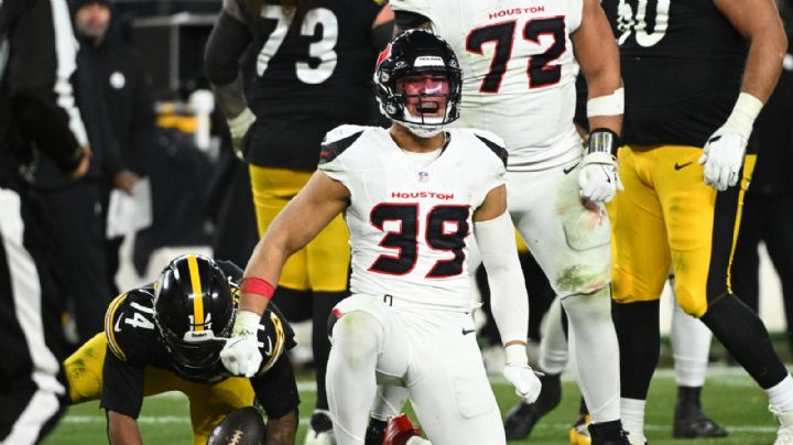 Texans consiguen su primer triunfo de playoffs de visitante y frenan a Rodgers y a los Steelers