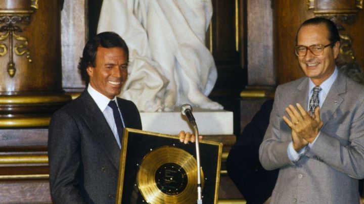 Julio Iglesias prepara su defensa legal ante denuncias por agresión sexual