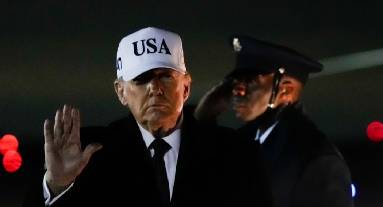 Trump anuncia aranceles del 25% contra los países que mantengan relaciones comerciales con Irán