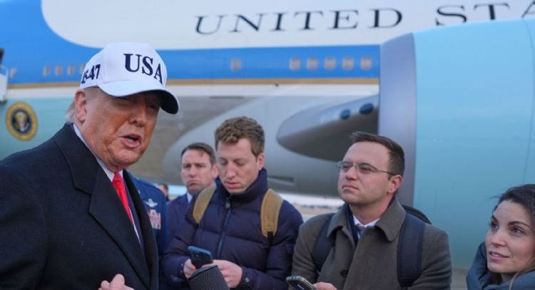 Trump amenaza con cortar fondos federales a ciudades santuario y sus estados