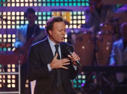 Exmayordomo de Julio Iglesias revela lujos, excesos y promiscuidad del cantante